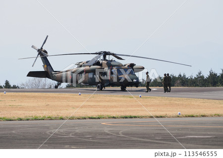 UH-60J救難ヘリコプター訓練飛行(陸上自衛隊第12旅団 相馬原駐屯地記念行事) UH-60J救難ヘリコプター訓練飛行(陸上自衛隊第12旅団 相馬原駐屯地記念行事) 113546555