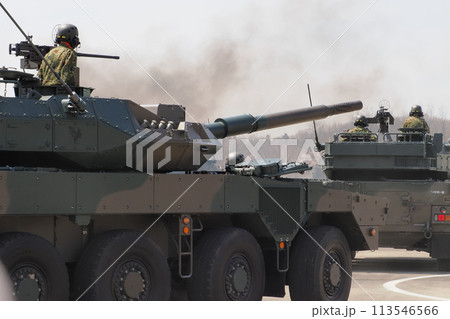 観閲式での自衛隊車両(陸上自衛隊第12旅団 相馬原駐屯地記念行事) 観閲式での自衛隊車両(陸上自衛隊第12旅団 相馬原駐屯地記念行事) 113546566