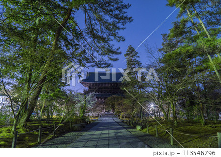 春の京都 南禅寺三門 夜桜 春の京都 南禅寺三門 夜桜 113546796