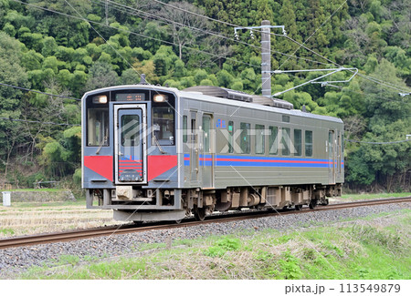 伯備線　根雨－黒坂　JR西日本　キハ121-2（後藤） 113549879