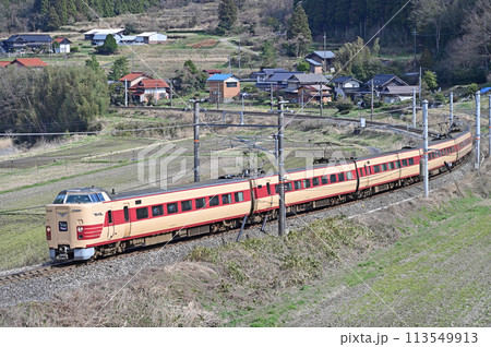 伯備線　生山－上石見　JR西日本　381系　クモハ381-507（米子）　やくも　国鉄色 113549913