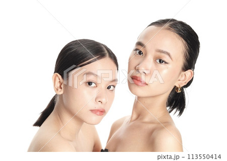 美しい二人の女性 113550414