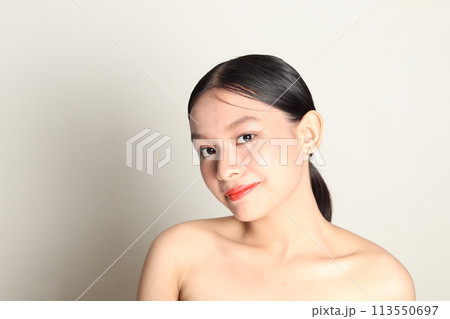 美しい女性 113550697