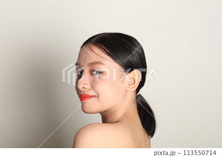 美しい女性 113550714