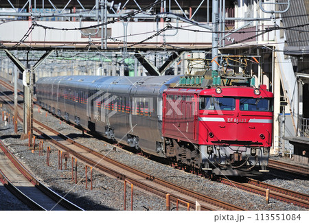 東北本線 赤羽ー尾久 JR東日本 EF81-137(田端)+E26系(尾久) カシオペア 東北本線 赤羽ー尾久 JR東日本 EF81-137(田端)+E26系(尾久) カシオペア 113551084