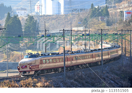 上越線 越後湯沢ー石打 JR西日本 489系 H01編成(金沢) はくたか 上越線 越後湯沢ー石打 JR西日本 489系 H01編成(金沢) はくたか 113551505
