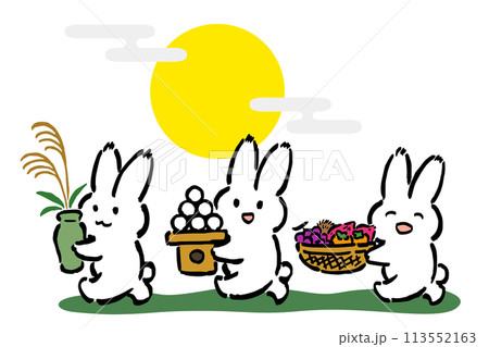 お月見の準備をする3羽のうさぎのイラスト　満月背景あり 113552163