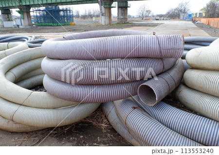 河川改修現場のジャバラホース 113553240