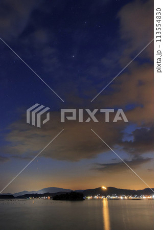 瀬戸内の夏の星景色　お盆の残照に灯る万葉火 113554830