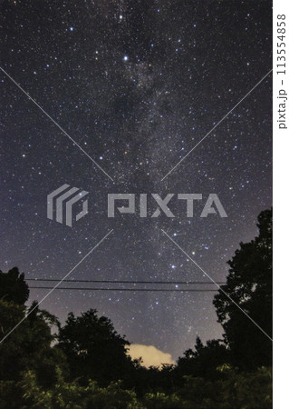 夏の星空 昇るカシオペア座 夏の星空 昇るカシオペア座 113554858
