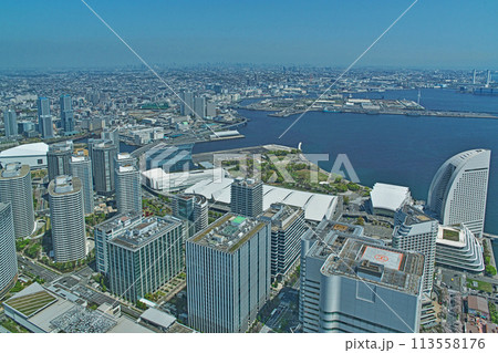横浜ランドマークタワーから見た横浜港(春、四月) 横浜ランドマークタワーから見た横浜港(春、四月) 113558176