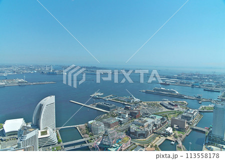 横浜ランドマークタワーから見た横浜港(春、四月) 横浜ランドマークタワーから見た横浜港(春、四月) 113558178