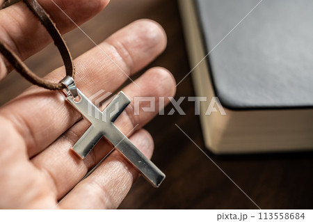 十字架のアクセサリー 113558684