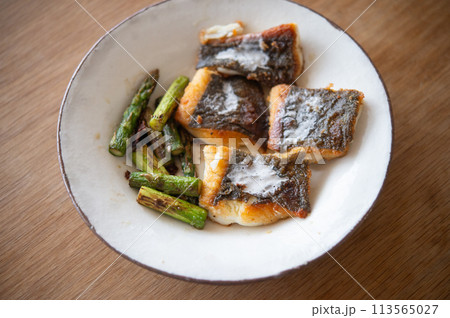 ヒラメのポワレ 113565027