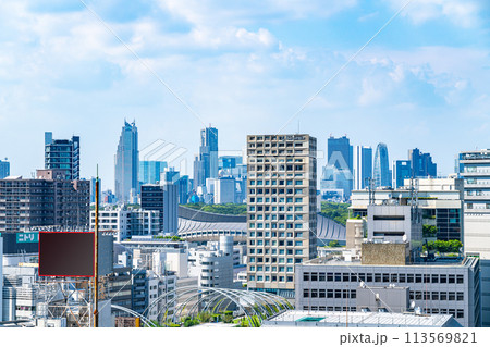 【東京都】渋谷ヒカリエから見える周辺の街並み 113569821