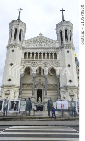 フランス・リヨンのノートルダム・ド・フルヴィエール・バジリカ聖堂 113570850