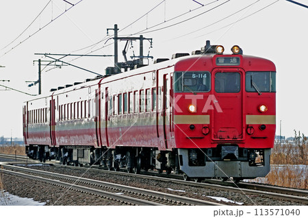 函館本線 峰延ー光珠内 JR北海道 711系 S-114編成(札幌) 函館本線 峰延ー光珠内 JR北海道 711系 S-114編成(札幌) 113571040