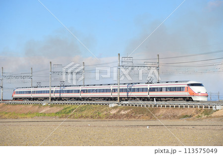 東武日光線　新古河ー栗橋　東武鉄道　100系　104F　スペーシア 113575049