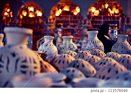 中東オマーンの古都、ニズワのスークの風景 113576046