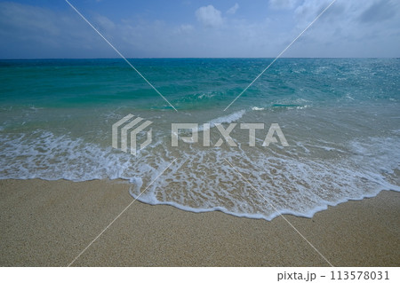 石垣島明石海岸の波 石垣島明石海岸の波 113578031