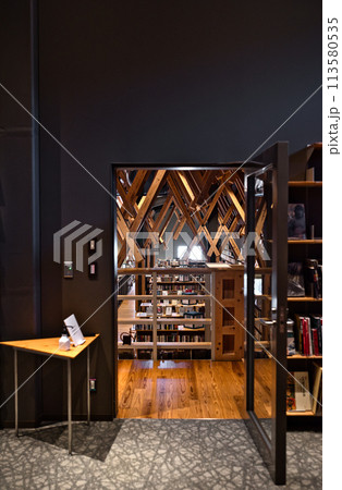 雲の上の図書館 113580535