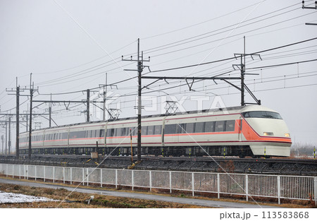 東北本線　東鷲宮ー栗橋　東武鉄道　100系　106F編成　スペーシア 113583868