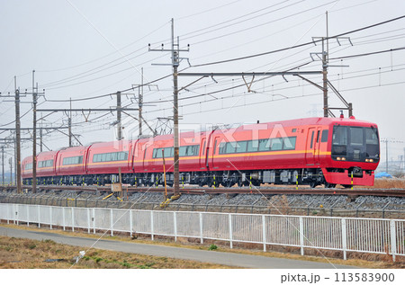 東北本線　東鷲宮ー栗橋　JR東日本　253系1000番台　OM-N02編成（大宮）　日光 113583900