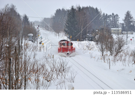 宗谷本線　蘭留ー塩狩　JR北海道　DE15-2521（旭川） 113586951