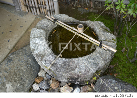 等持院 清漣亭の手水鉢 京都市北区 等持院 清漣亭の手水鉢 京都市北区 113587135
