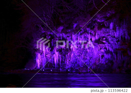 秩父市大滝地区三十槌の氷柱のライトアップ 113596422