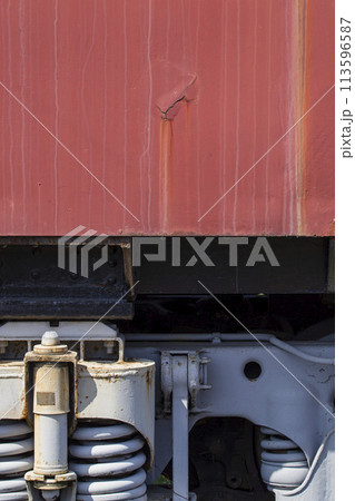 古い鉄道車両の車体側面の模様 113596587
