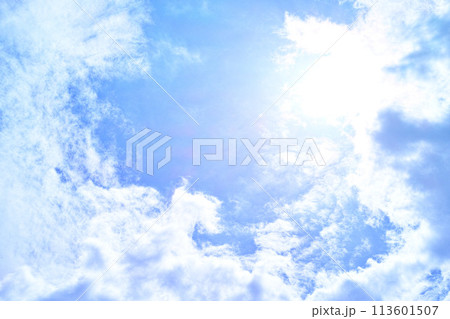 青空と雲イメージ 113601507