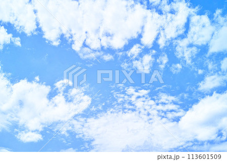 青空と雲イメージ 113601509