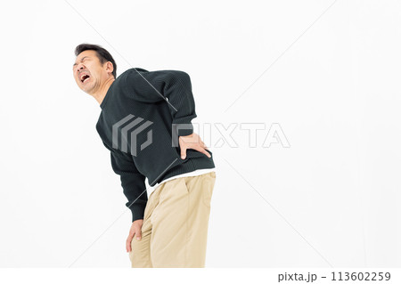 男性 腰痛 男性 腰痛 113602259