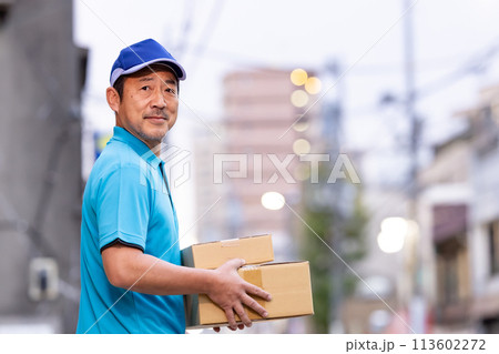 宅配　夕方　置き配　再配達 113602272