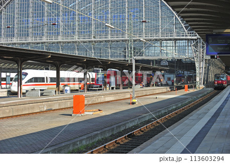 ドイツ国鉄 DB フランクフルト中央駅 ドイツ国鉄 DB フランクフルト中央駅 113603294