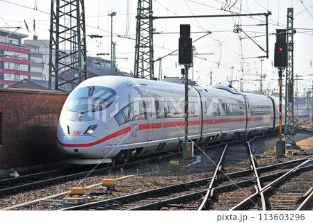 ドイツ国鉄　DB　フランクフルト中央駅　ICE 113603296