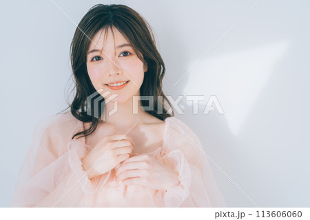 若い女性のビューティーイメージ 若い女性のビューティーイメージ 113606060