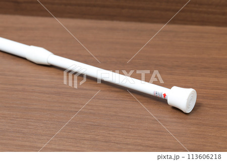 突っ張り棒、棒、家具、プラスチック、タオル、かける、生活用品、日用品、支える、つっぱり棒 突っ張り棒、棒、家具、プラスチック、タオル、かける、生活用品、日用品、支える、つっぱり棒 113606218