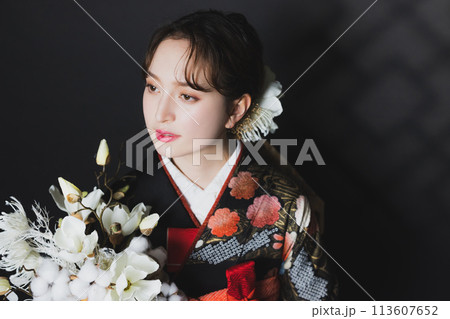 黒い大振袖　黒引き振袖　花嫁衣装　 113607652