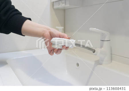 ホース引出式 シングルレバー 洗面台 ホース引出式 シングルレバー 洗面台 113608431