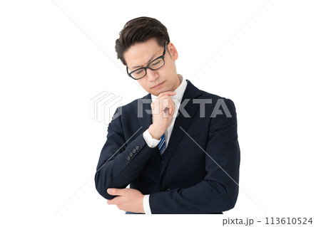 ビジネスマン ミドル 悩む 考える ビジネスマン ミドル 悩む 考える 113610524