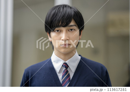 カメラ目線の男子高校生 ポートレート 撮影協力:有明教育芸術短期大学 カメラ目線の男子高校生 ポートレート 撮影協力:有明教育芸術短期大学 113617281