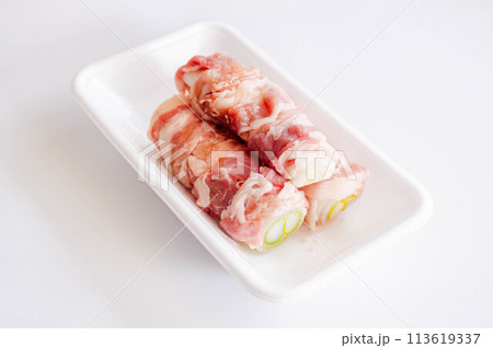 豚肉で巻いた白ねぎ 113619337