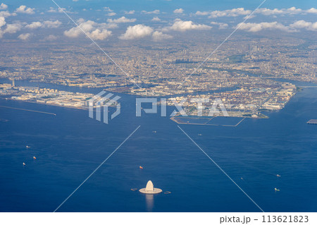 空港 飛行機 羽田空港 エンジン 午前 明るい 管制塔 ターミナル D滑走路 空港 飛行機 羽田空港 エンジン 午前 明るい 管制塔 ターミナル D滑走路 113621823