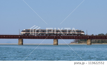 由良川橋梁を渡るKTR8500系 113622552