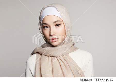 beautiful islamic young woman. beauty girl in hijab beautiful islamic young woman. beauty girl in hijab 113624953
