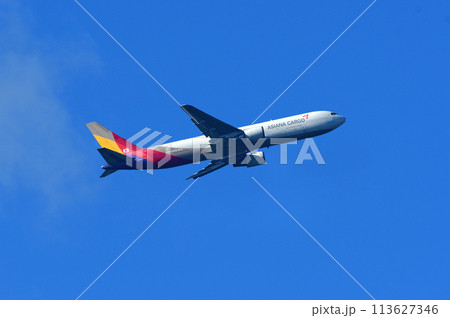 アシアナ航空767カーゴ離陸上昇 アシアナ航空767カーゴ離陸上昇 113627346