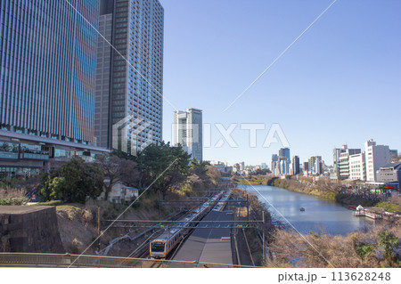 飯田橋、お堀沿いの風景 113628248