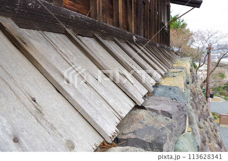 丸岡城の天守と天守台の境目 113628341